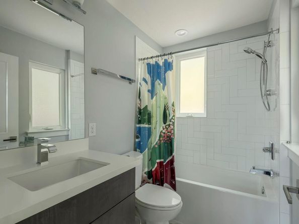 2812 Oak Springs DR 2, Austin TX 78702