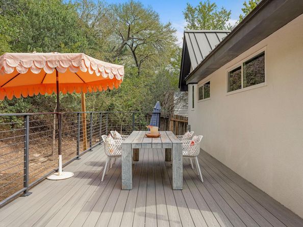 2812 Oak Springs DR 2, Austin TX 78702