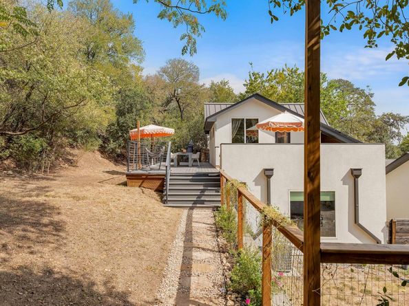 2812 Oak Springs DR 2, Austin TX 78702