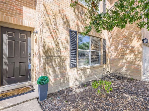 1202 Hughmont DR, Pflugerville TX 78660