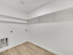 3703 Harmon Ave 206, Austin TX 78705