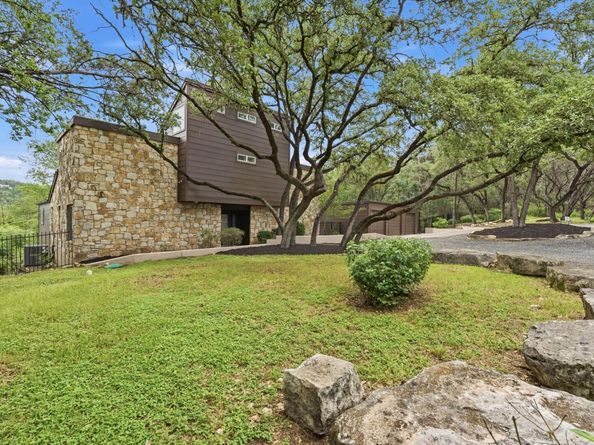 1004 Jousting PL, Austin TX 78746
