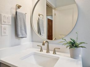 1408 Valleyridge DR A & B, Austin TX 78704