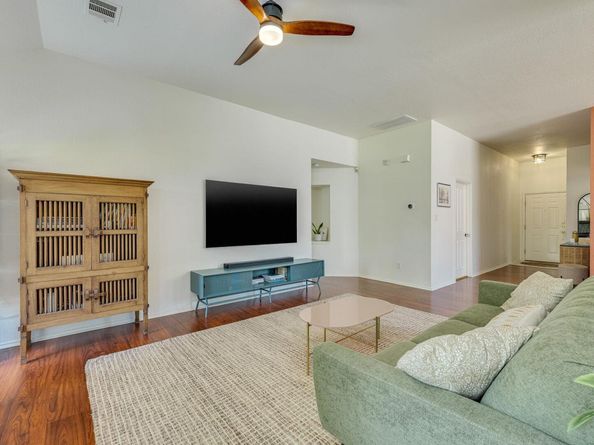 300 N Rainbow Bridge DR, Cedar Park TX 78613