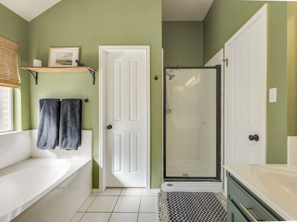 300 N Rainbow Bridge DR, Cedar Park TX 78613