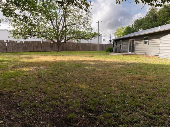 7515 Daugherty ST, Austin TX 78757