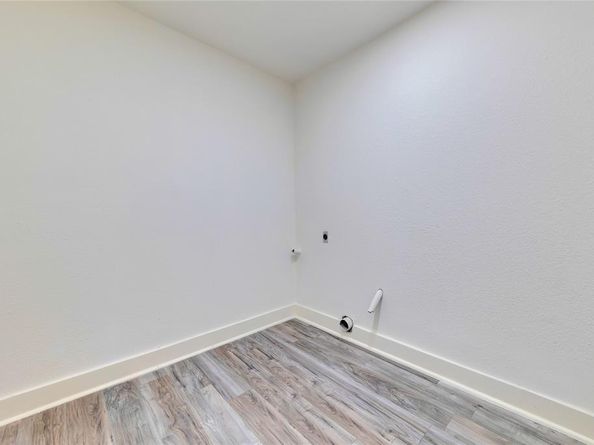 6807 Trendal LN, Austin TX 78744