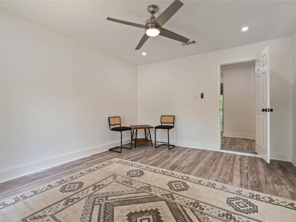 6807 Trendal LN, Austin TX 78744