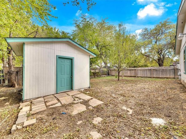 6807 Trendal LN, Austin TX 78744