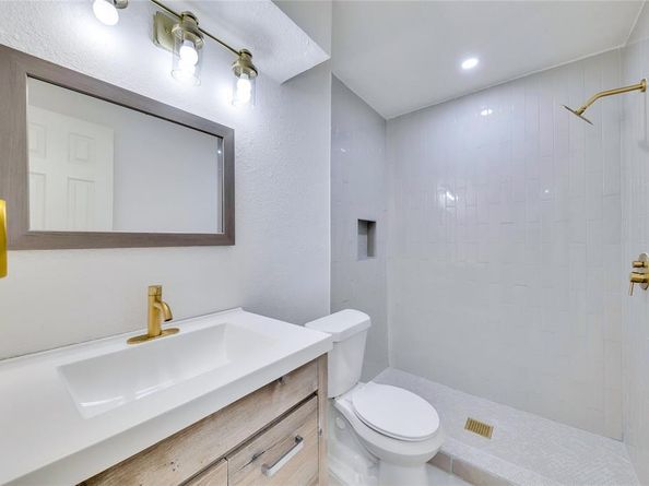 6807 Trendal LN, Austin TX 78744