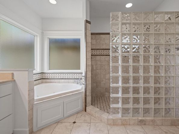 1106 Maufrais ST, Austin TX 78703