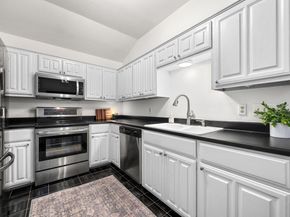 6905 Crosby CIR 16, Austin TX 78746