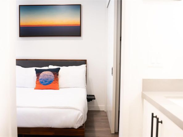 49 Navasota ST 102, Austin TX 78702