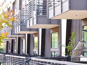 49 Navasota ST 102, Austin TX 78702