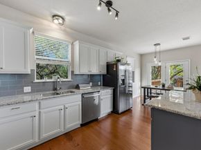 7805 Pitter Pat LN, Austin TX 78736