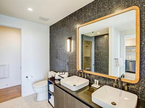 48 East Ave 1305, Austin TX 78701