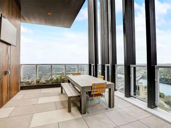 48 East Ave 1305, Austin TX 78701