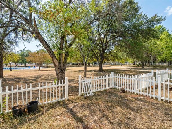 1810 River Crossing CIR B, Austin TX 78741