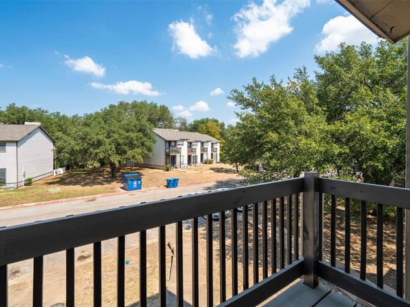1810 River Crossing CIR B, Austin TX 78741
