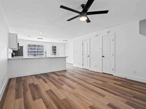 1810 River Crossing CIR B, Austin TX 78741