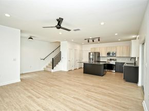 7601 Cooper LN 25, Austin TX 78745