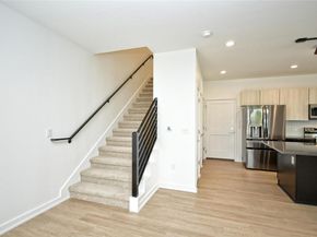 7601 Cooper LN 25, Austin TX 78745