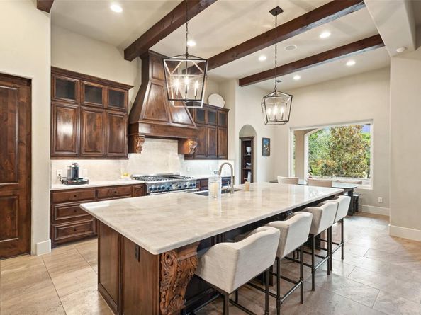 216 Golden Bear DR, Lakeway TX 78738
