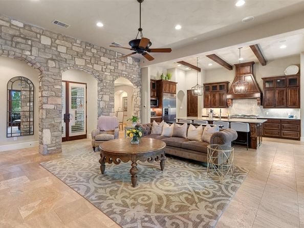 216 Golden Bear DR, Lakeway TX 78738