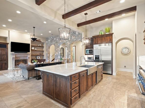 216 Golden Bear DR, Lakeway TX 78738