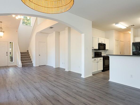 10215 Maydelle DR 271, Austin TX 78748