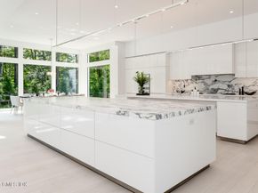 8 Fox Run Lane, Greenwich CT 06831