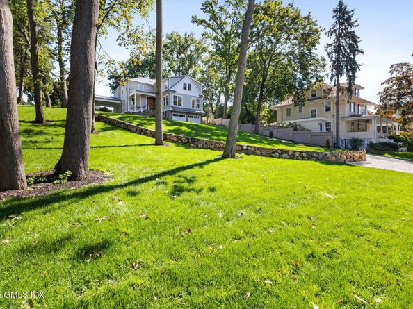 8 Park Avenue, Old Greenwich CT 06870