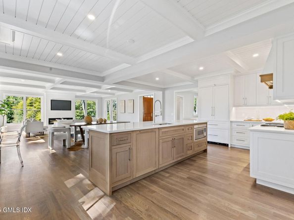 8 Park Avenue, Old Greenwich CT 06870
