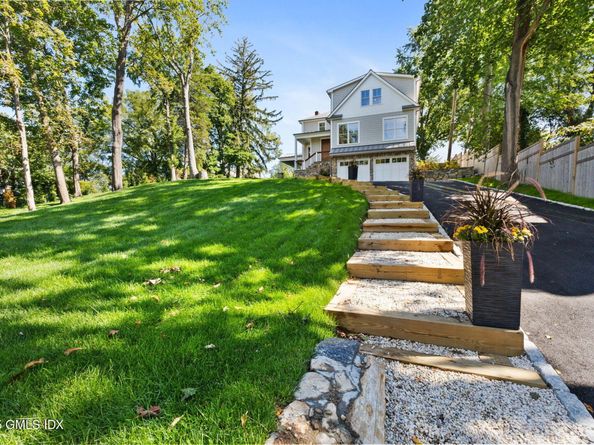8 Park Avenue, Old Greenwich CT 06870
