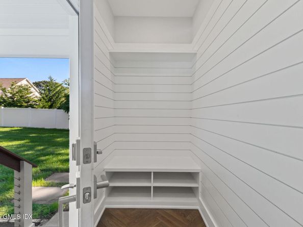 8 Park Avenue, Old Greenwich CT 06870