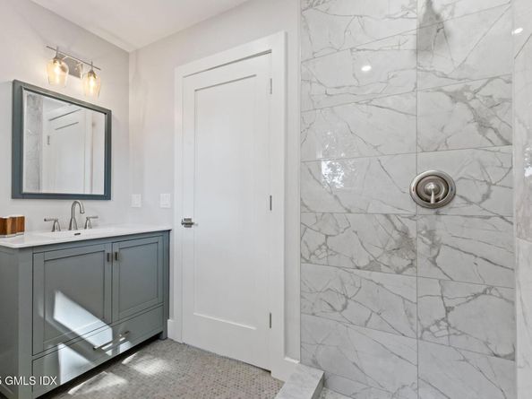 8 Park Avenue, Old Greenwich CT 06870