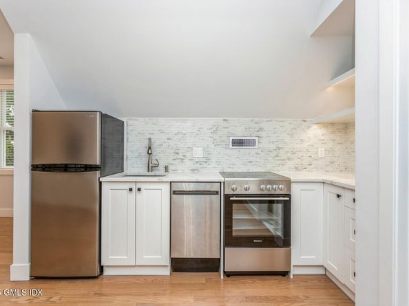 347 Delavan Avenue, Greenwich CT 06830