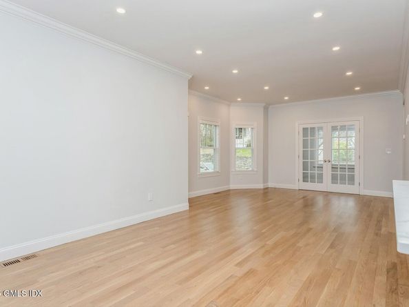 347 Delavan Avenue, Greenwich CT 06830