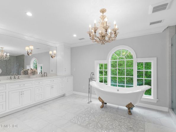 34 Carrington Drive, Greenwich CT 06831
