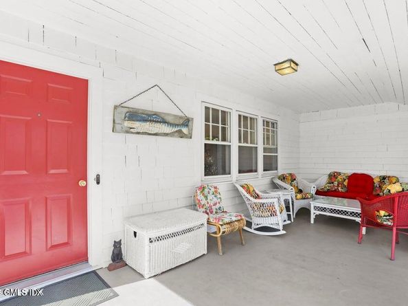 22 Tomac Avenue, Old Greenwich CT 06870