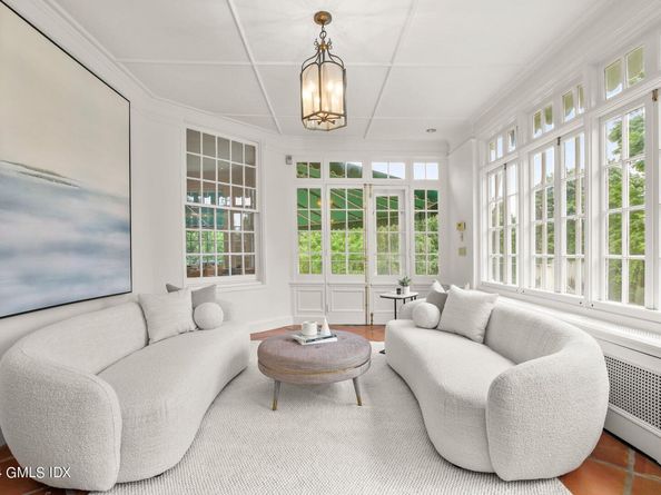 14 Meadow Drive, Greenwich CT 06831