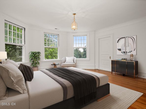 14 Meadow Drive, Greenwich CT 06831