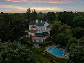 14 Meadow Drive, Greenwich CT 06831