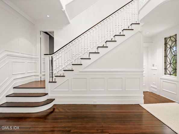 14 Meadow Drive, Greenwich CT 06831