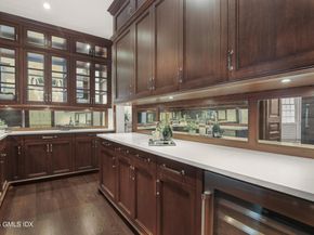 14 Meadow Drive, Greenwich CT 06831