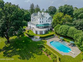 14 Meadow Drive, Greenwich CT 06831