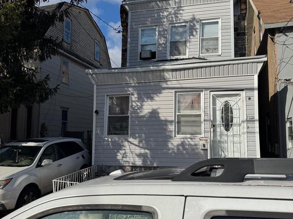 7119 Grays Avenue, Philadelphia PA 19142