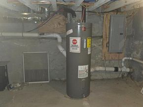 2016 N Leithgow Street, Philadelphia PA 19122