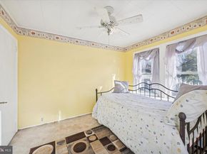 20 N Llanwellyn Avenue, Glenolden PA 19036