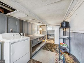 20 N Llanwellyn Avenue, Glenolden PA 19036